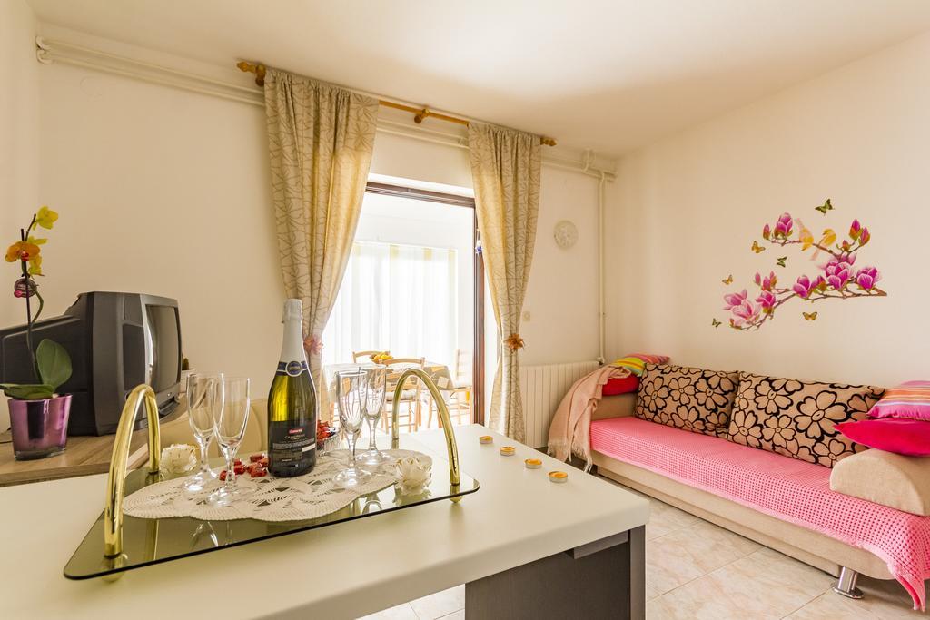 Apartment Lori 法扎纳 外观 照片